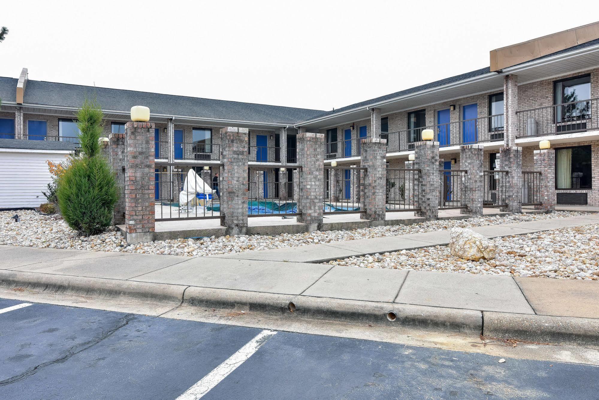 Motel 6-Kenly, Nc エクステリア 写真