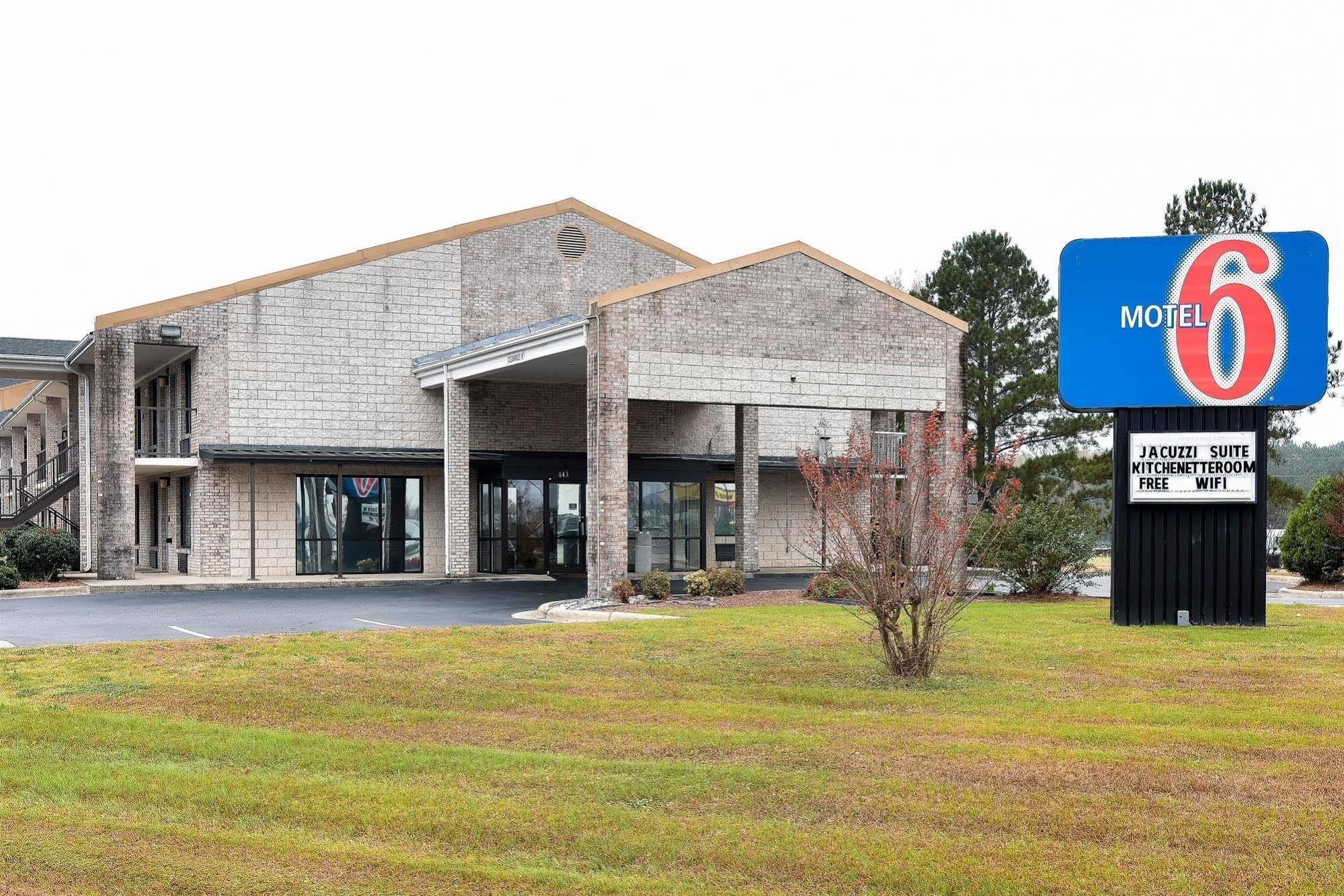 Motel 6-Kenly, Nc エクステリア 写真