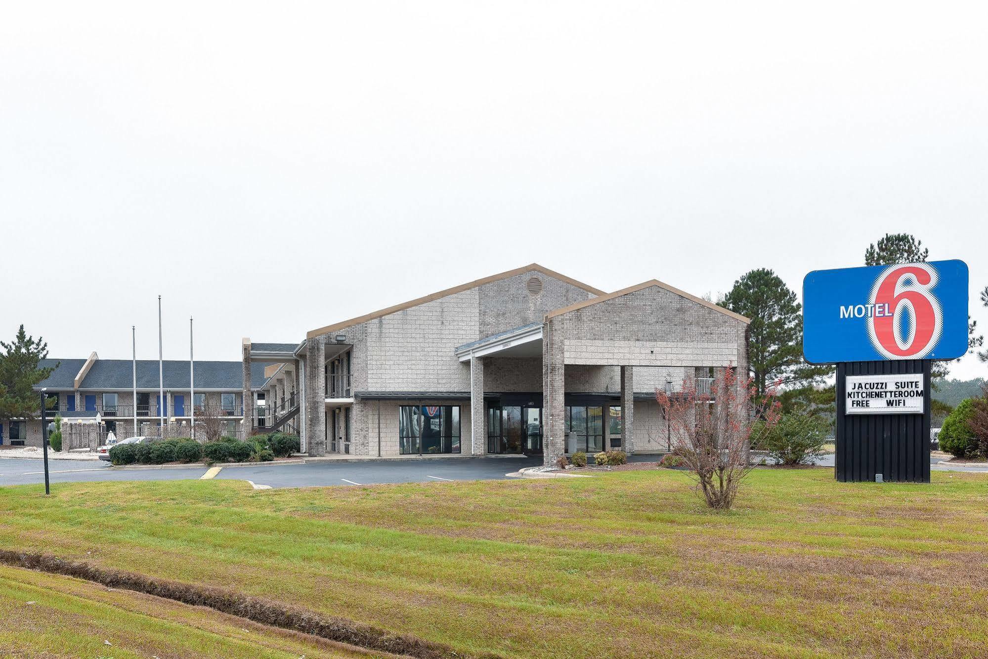 Motel 6-Kenly, Nc エクステリア 写真